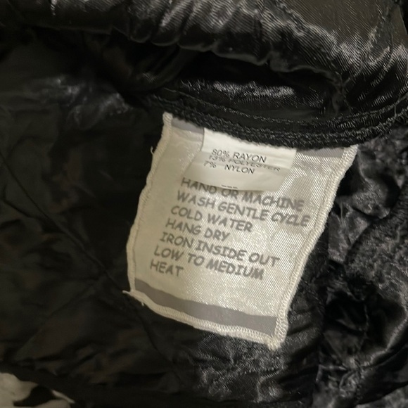 Beautiful HarvBella Cardigan /Blouse - Picture 9 of 11